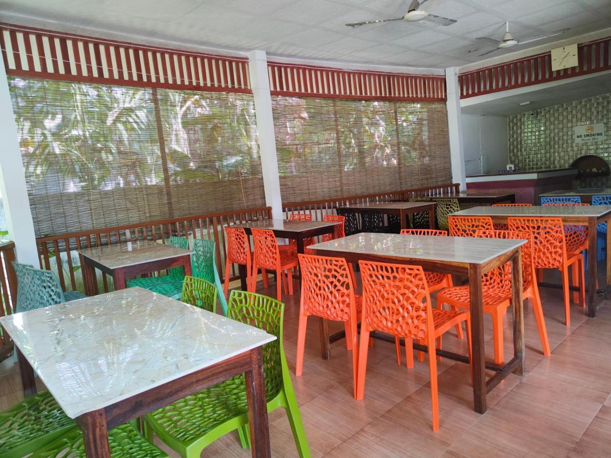 Hotel Highness Sea Rock Sitapur Екстериор снимка